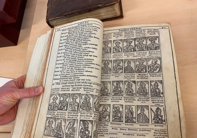 Gniazdo cnoty herbarz z XVI w