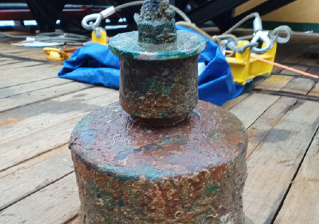 dzwon z  USS Jacob Jones