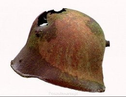big_rusty-german-helmet-1313426